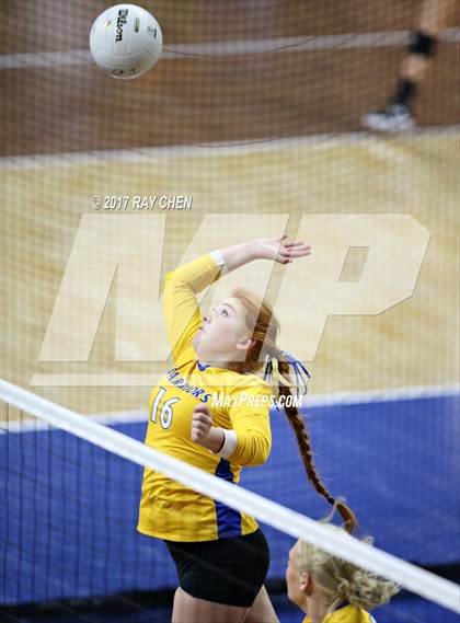 Thumbnail 2 in Briggsdale vs. Weldon Valley (CHSAA 1A Pool I Match 10) photogallery.