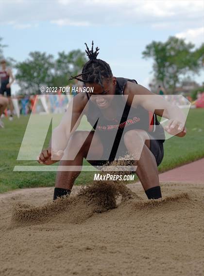 Thumbnail 2 in CHSAA 3A Championships (Triple Jump) photogallery.