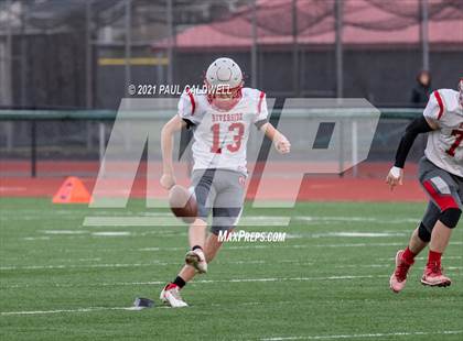 Thumbnail 3 in Riverside @ Eatonville (WIAA 1A Quarter Final) photogallery.