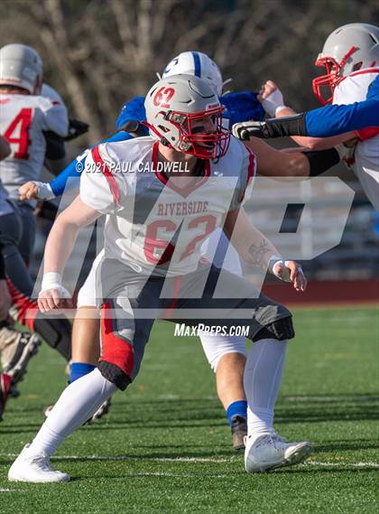 Thumbnail 2 in Riverside @ Eatonville (WIAA 1A Quarter Final) photogallery.