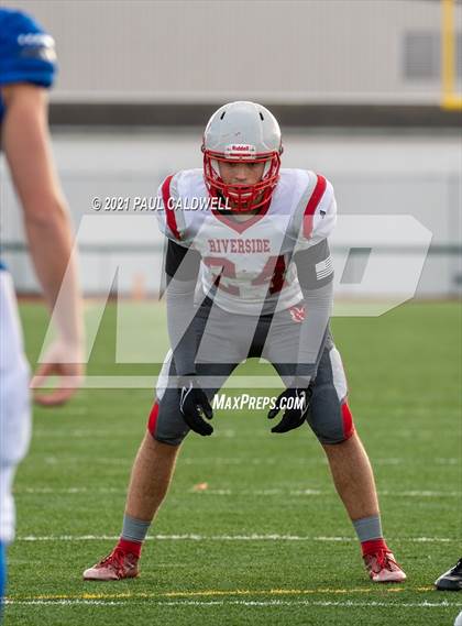 Thumbnail 3 in Riverside @ Eatonville (WIAA 1A Quarter Final) photogallery.