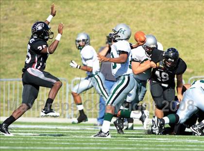Thumbnail 3 in Hightower vs. Pearland (Texas 5A D1 Quarterfinal) photogallery.