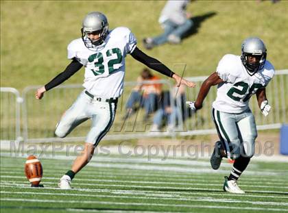 Thumbnail 2 in Hightower vs. Pearland (Texas 5A D1 Quarterfinal) photogallery.
