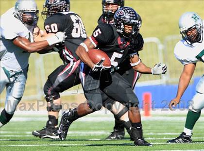 Thumbnail 3 in Hightower vs. Pearland (Texas 5A D1 Quarterfinal) photogallery.