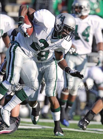 Thumbnail 2 in Hightower vs. Pearland (Texas 5A D1 Quarterfinal) photogallery.