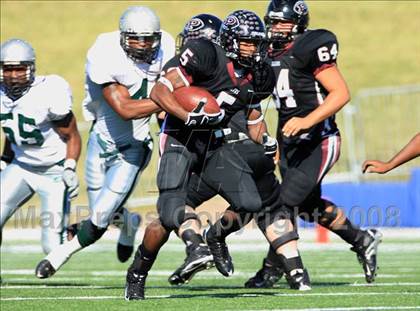 Thumbnail 2 in Hightower vs. Pearland (Texas 5A D1 Quarterfinal) photogallery.