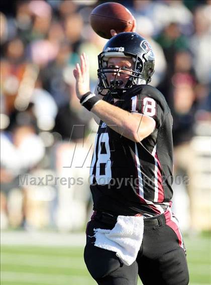 Thumbnail 2 in Hightower vs. Pearland (Texas 5A D1 Quarterfinal) photogallery.