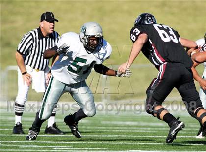 Thumbnail 1 in Hightower vs. Pearland (Texas 5A D1 Quarterfinal) photogallery.