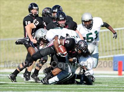 Thumbnail 1 in Hightower vs. Pearland (Texas 5A D1 Quarterfinal) photogallery.