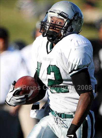 Thumbnail 2 in Hightower vs. Pearland (Texas 5A D1 Quarterfinal) photogallery.