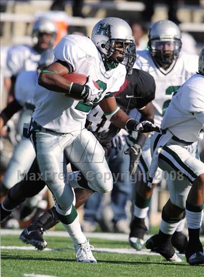 Thumbnail 2 in Hightower vs. Pearland (Texas 5A D1 Quarterfinal) photogallery.