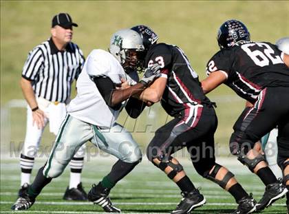 Thumbnail 2 in Hightower vs. Pearland (Texas 5A D1 Quarterfinal) photogallery.