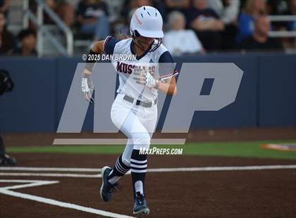 Thumbnail 2 in Sachse vs Rockwall (UIL 6A D1 Bi-District) photogallery.