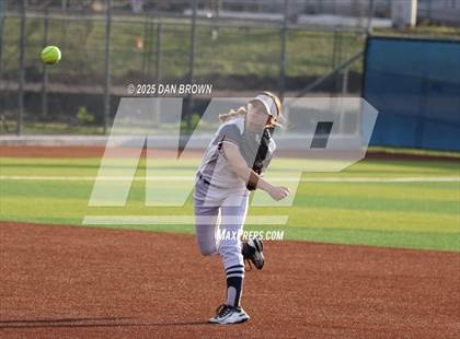 Thumbnail 3 in Sachse vs Rockwall (UIL 6A D1 Bi-District) photogallery.