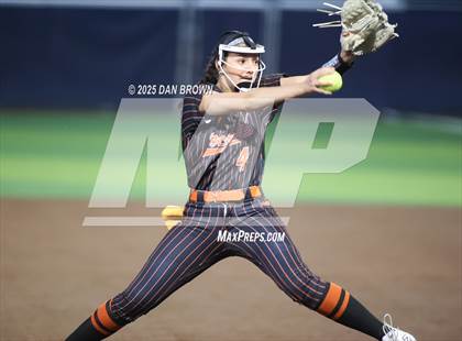 Thumbnail 3 in Sachse vs Rockwall (UIL 6A D1 Bi-District) photogallery.
