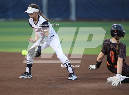 Thumbnail 3 in Sachse vs Rockwall (UIL 6A D1 Bi-District) photogallery.