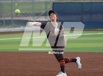 Thumbnail 2 in Sachse vs Rockwall (UIL 6A D1 Bi-District) photogallery.