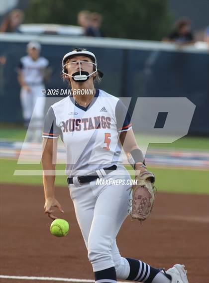 Thumbnail 2 in Sachse vs Rockwall (UIL 6A D1 Bi-District) photogallery.