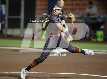 Thumbnail 3 in Sachse vs Rockwall (UIL 6A D1 Bi-District) photogallery.