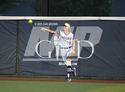 Thumbnail 3 in Sachse vs Rockwall (UIL 6A D1 Bi-District) photogallery.