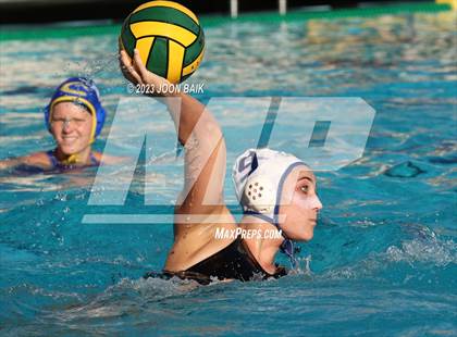 Thumbnail 3 in Clovis vs Leland (Saint Francis Invitational) photogallery.