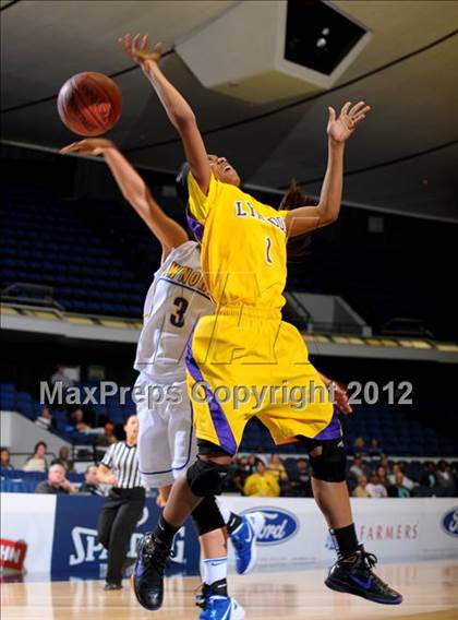 Thumbnail 3 in JW North vs. Lynwood (CIF SS D2AA Final) photogallery.