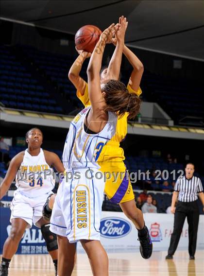 Thumbnail 2 in JW North vs. Lynwood (CIF SS D2AA Final) photogallery.