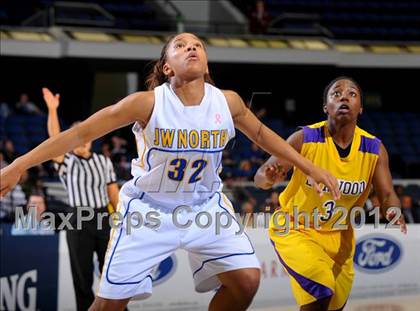 Thumbnail 3 in JW North vs. Lynwood (CIF SS D2AA Final) photogallery.