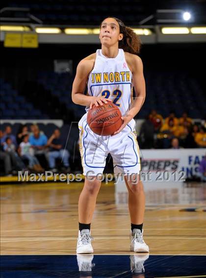 Thumbnail 1 in JW North vs. Lynwood (CIF SS D2AA Final) photogallery.