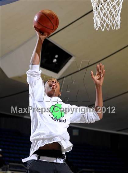 Thumbnail 1 in JW North vs. Lynwood (CIF SS D2AA Final) photogallery.