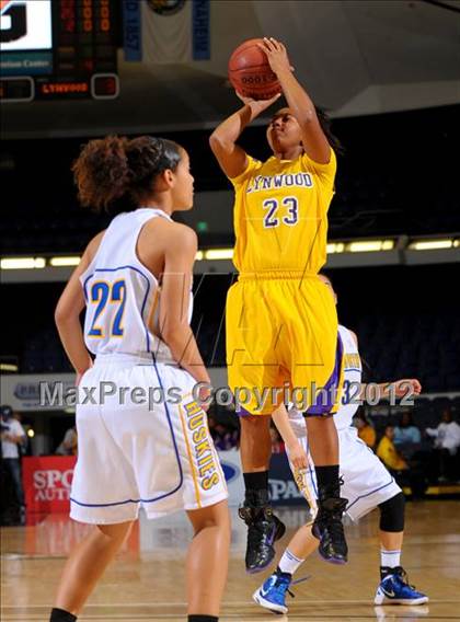 Thumbnail 2 in JW North vs. Lynwood (CIF SS D2AA Final) photogallery.