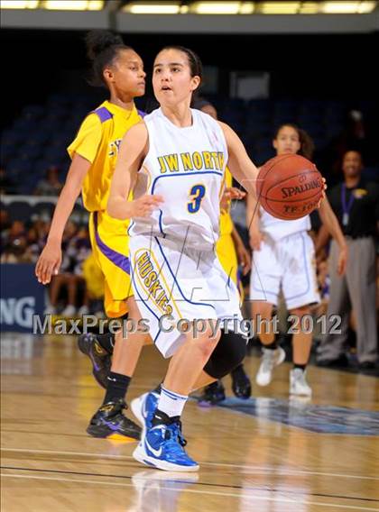 Thumbnail 1 in JW North vs. Lynwood (CIF SS D2AA Final) photogallery.