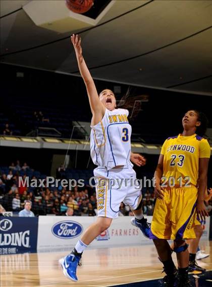 Thumbnail 1 in JW North vs. Lynwood (CIF SS D2AA Final) photogallery.