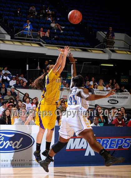 Thumbnail 1 in JW North vs. Lynwood (CIF SS D2AA Final) photogallery.