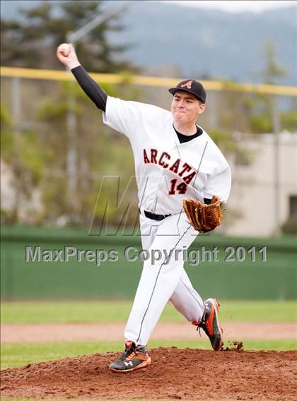 Thumbnail 2 in Del Norte vs. Arcata photogallery.