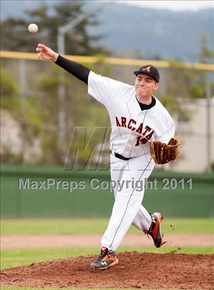 Thumbnail 3 in Del Norte vs. Arcata photogallery.