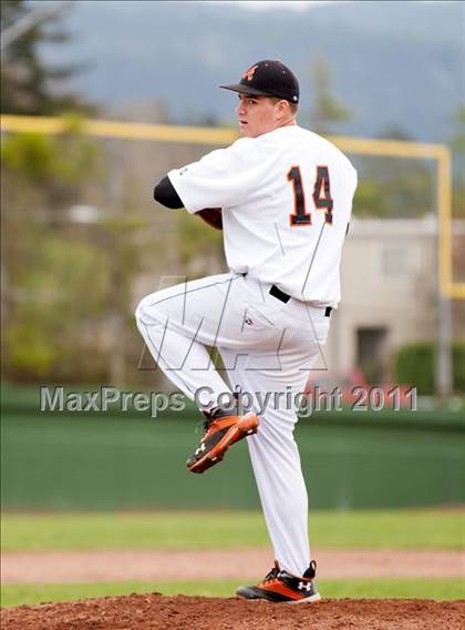 Thumbnail 1 in Del Norte vs. Arcata photogallery.