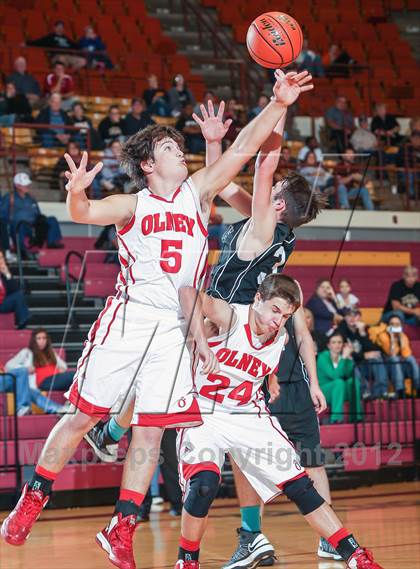 Thumbnail 3 in Bellevue vs. Olney (Fantasy of Lights) photogallery.