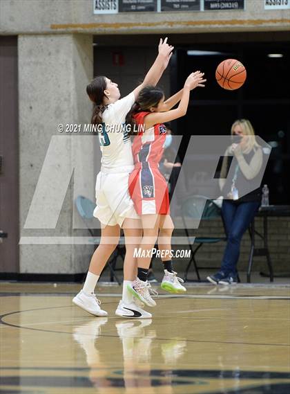 Thumbnail 1 in Beckman @ Aliso Niguel photogallery.