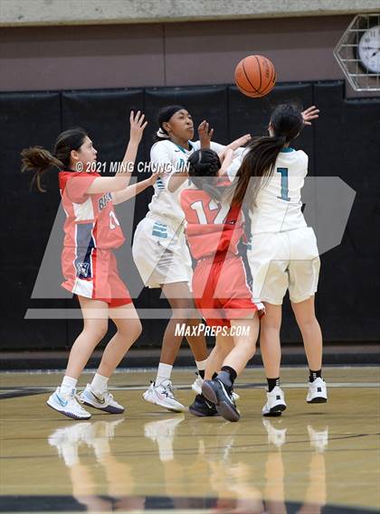 Thumbnail 1 in Beckman @ Aliso Niguel photogallery.
