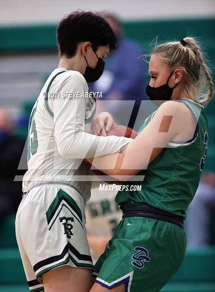 Thumbnail 1 in Doherty @ ThunderRidge photogallery.