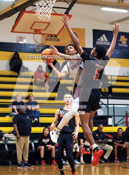 Thumbnail 2 in Living Water Christian vs. New Bern (Hurricane Holiday Classic) photogallery.