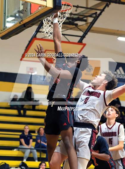 Thumbnail 3 in Living Water Christian vs. New Bern (Hurricane Holiday Classic) photogallery.