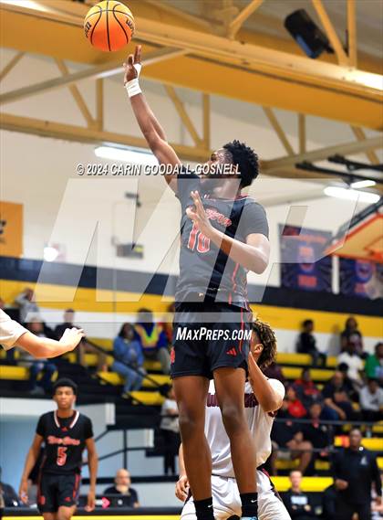 Thumbnail 1 in Living Water Christian vs. New Bern (Hurricane Holiday Classic) photogallery.
