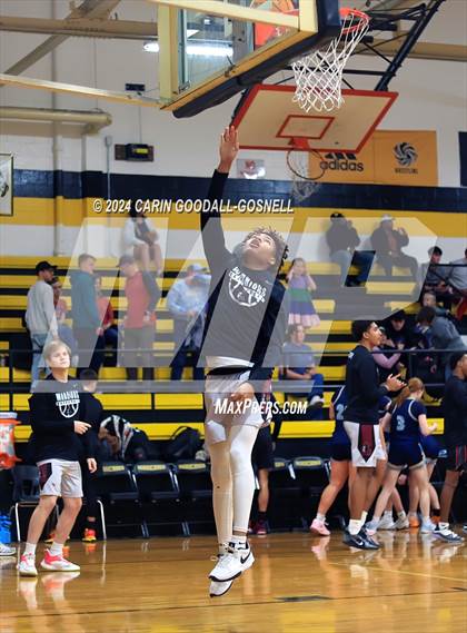 Thumbnail 3 in Living Water Christian vs. New Bern (Hurricane Holiday Classic) photogallery.