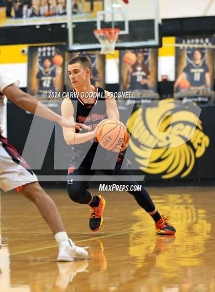 Thumbnail 3 in Living Water Christian vs. New Bern (Hurricane Holiday Classic) photogallery.