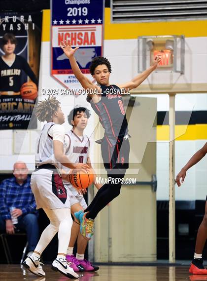 Thumbnail 1 in Living Water Christian vs. New Bern (Hurricane Holiday Classic) photogallery.