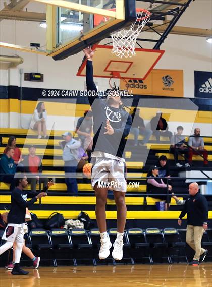 Thumbnail 2 in Living Water Christian vs. New Bern (Hurricane Holiday Classic) photogallery.