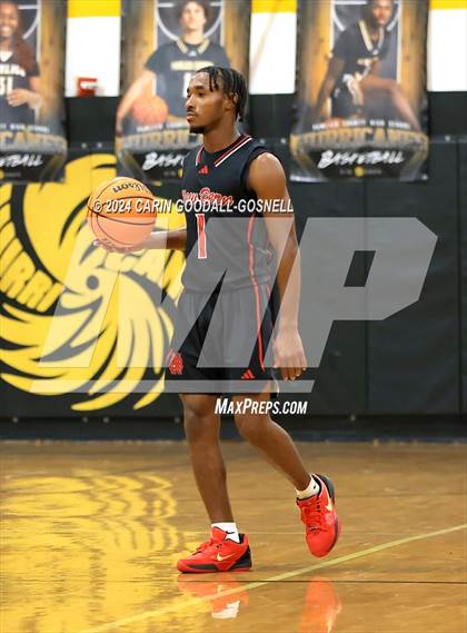 Thumbnail 3 in Living Water Christian vs. New Bern (Hurricane Holiday Classic) photogallery.
