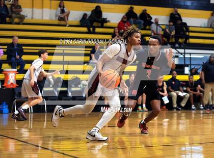 Thumbnail 3 in Living Water Christian vs. New Bern (Hurricane Holiday Classic) photogallery.